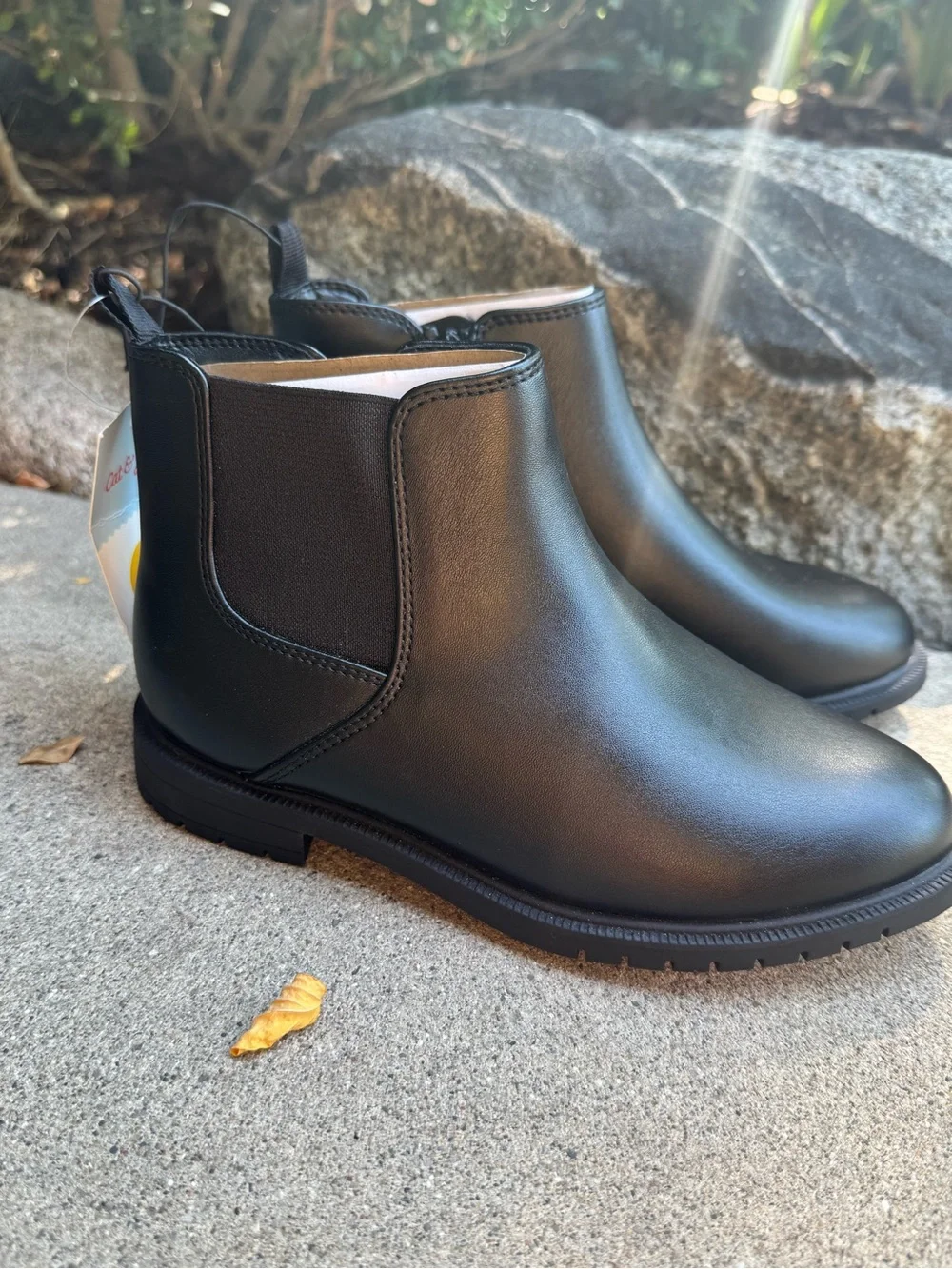 Cat & Jack  Kids Black Chelsea Boots Sz 1 nwt